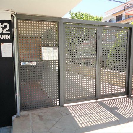 Lamoga-Sandi 4 2 Torredembarra Εξωτερικό φωτογραφία